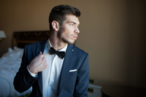 Сборы жениха в отеле