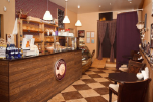 Интерьер французской пекарни.