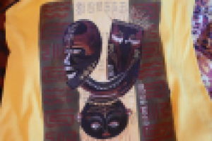 Майка с африканским рисунком