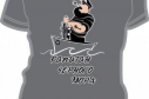 серия футболок на побережье