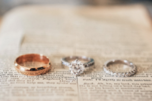Гравировка на кольцах. Для свадебного журнала