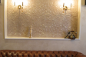 Декорирование настенных обоев