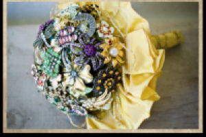 Свадебный букет из брошек