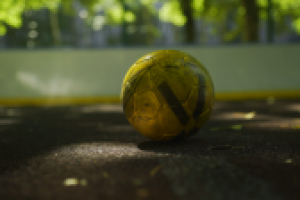 Сцена из к/м "Футболист"