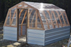 Курятник в теплице из поликарбоната