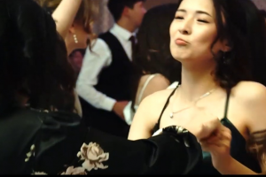 Выпускной, танцы в ресторане