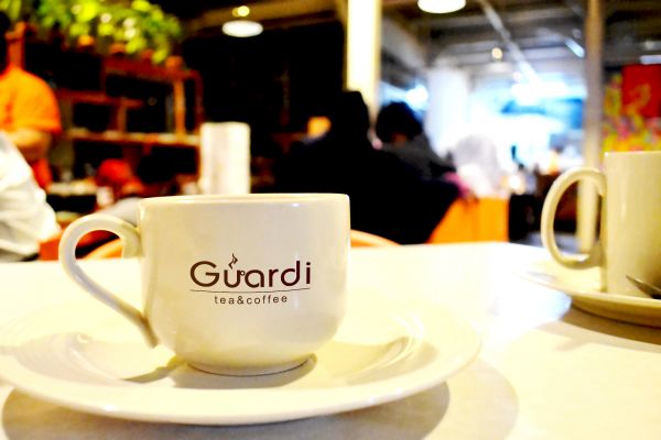 Магазин-кофейня "Guardi"