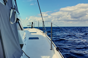 Второй день путешествия на парусном катамаране Fountaine Pajot Astrea42, из Ла рошеля в Сан Ремо