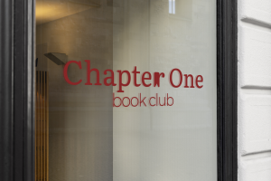 Логотип для книжного клуба "Chapter One"