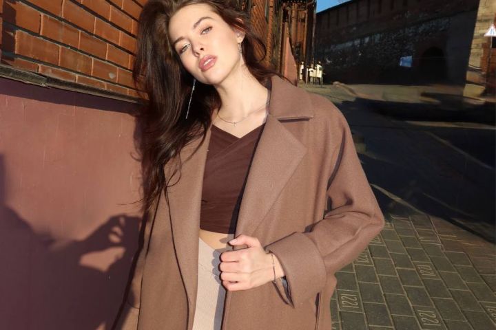 Фотограф с моделью для маркетплейсов. - 5427793