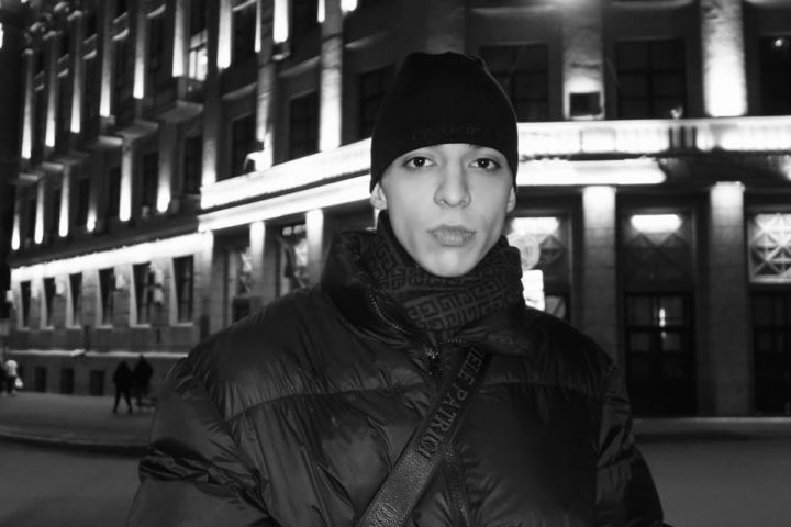 Фотограф с моделью для маркетплейсов. - 5427796