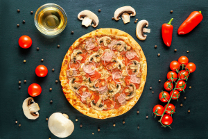Специализируюсь на предметной фотографии для маркетплейсов и food-фотографии.