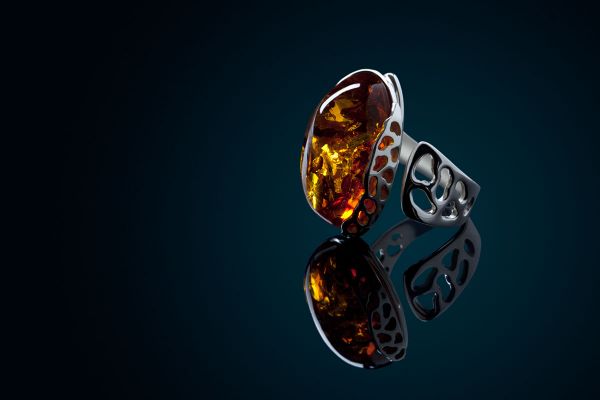 Украшения с янтарем