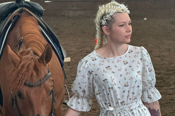 Песня на день рождения девушки.