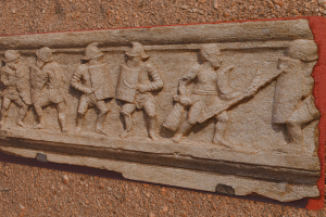 Древняя настенная плита