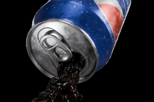 Несколько рендеров визуализации банки Pepsi для личного проекта