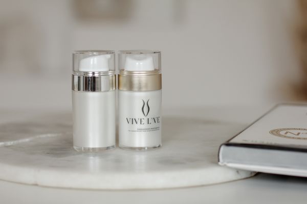 логотип и этикетка для интимной косметики