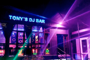 Разработка сайта DJ-бара с меню и доставкой