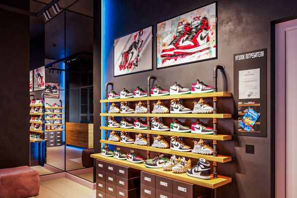 3d визуализация магазина кроссовок.