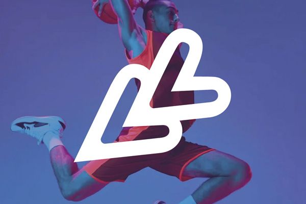 Разработка логотипа для бренда спортивной одежды