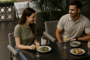 Летняя веранда ресторана "Москвичка" (г. Новосибирск)