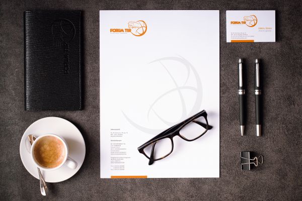 Фирменный стиль для компании FORUM TIR