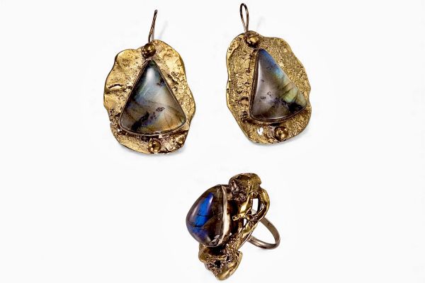 Фотография на белом фоне с подстановкой фона в ИИ