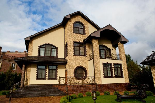 Прочел некоторые запросы заказчиков и исходя из их запросов исполнил изменение угла обозрения объекта, собрал ролик с подтверждением моих возможностей работы с графикой