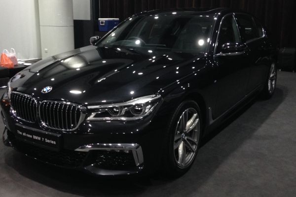 Премиум-аренда автомобилей для деловых встреч