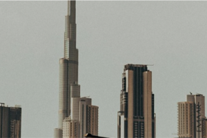 Настроили CRM для агентства недвижимости в Дубае: лиды на 4 языка распределяются автоматически, а конверсия контролируется в 5 дашбордах