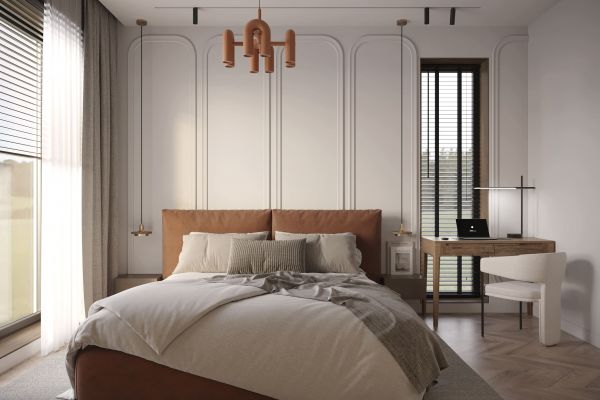 Спальня с яркой кроватью