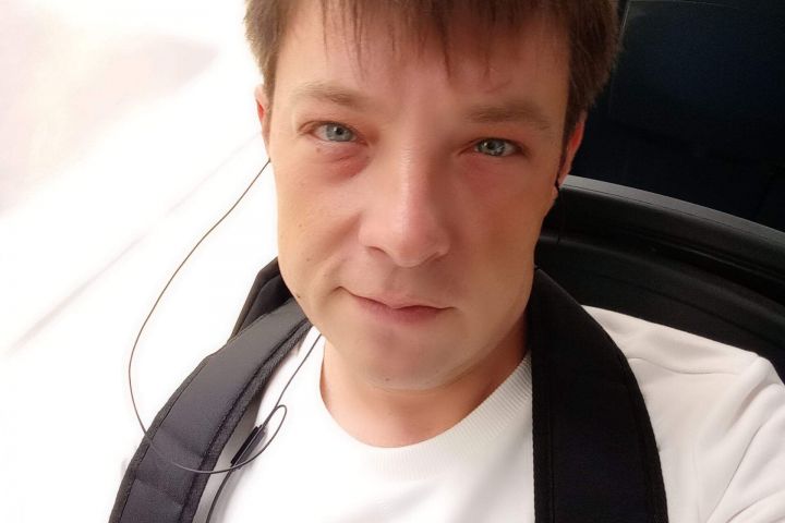 Диктор Баритональный тенор