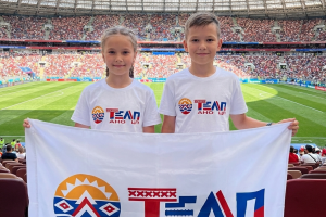 Разработка логотипа, подбор палитры, верстка печатной продукции