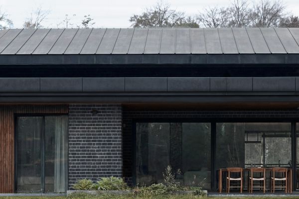 Фасад дома в Белостоке. Inside-Out-Inside