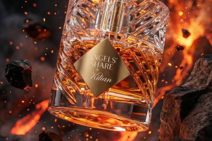 AI-креатор и дизайнер маркетплейсов.