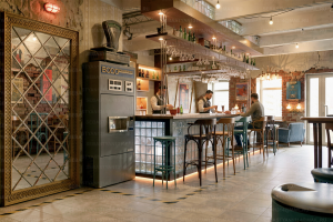 Бар с советской атмосферой (в стиле СССР)