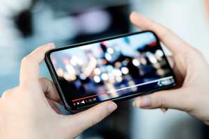 Семейное видео-поздравление для отца на день рождения.