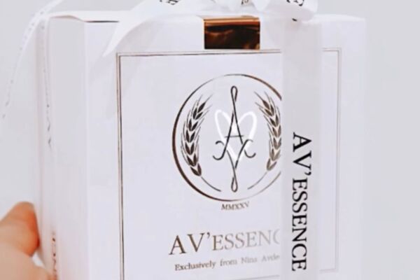 ↓ РАЗРАБОТКА ФИРМЕННОГО СТИЛЯ/ЛОГОТИПА для AV'essence