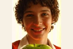 APPLE_girl_02_ezgif_com_gif_to_apng_converter_2.png