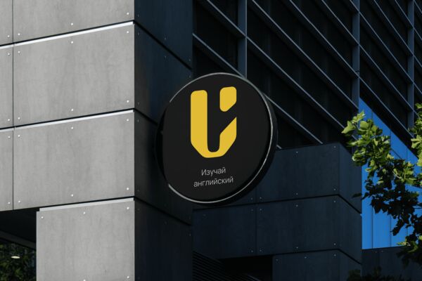 Free_Circle_Sign_Mockup.png