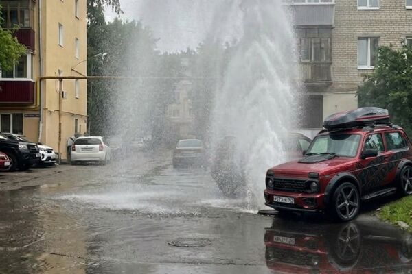 Магазин автозапчастей, тюнинга и дополнительного навесного оборудования "Pro Zapchast" инстаграмм: pro_zapchast . Личный ассистент, креатор, монтажер.