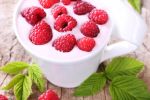 Raspberry yogurt /  