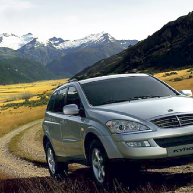 SsangYong Kyron       : 