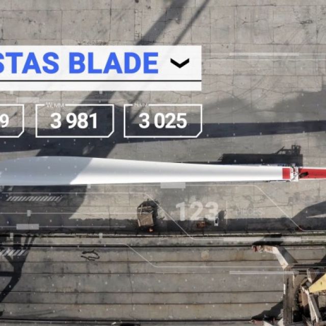 Transportation of wind blades, Barrus, July 2020, video