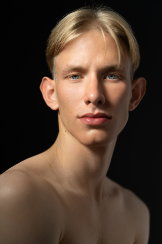 Обработка мужского портрета с проблемной кожей