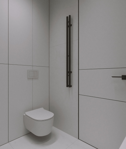 дизайн интерьера белой ванной комнаты. минимализм.  